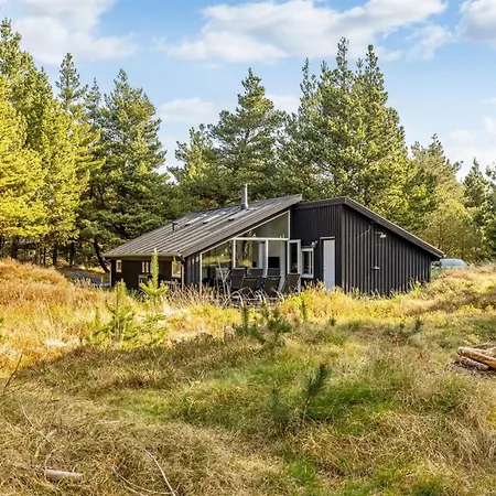 Emila - 2-2km From The Sea By Interhome