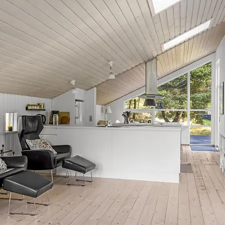 Emila - 2-2km From The Sea By Interhome *