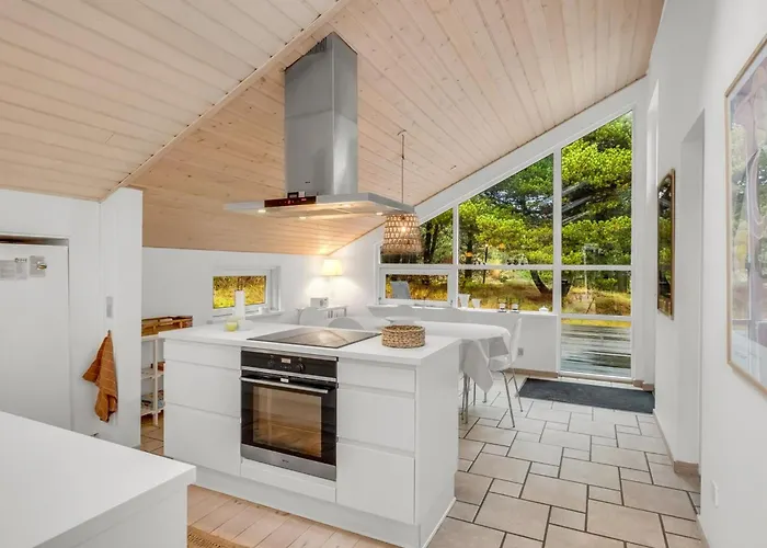 Emila - 2-2km From The Sea By Interhome * Bolilmark