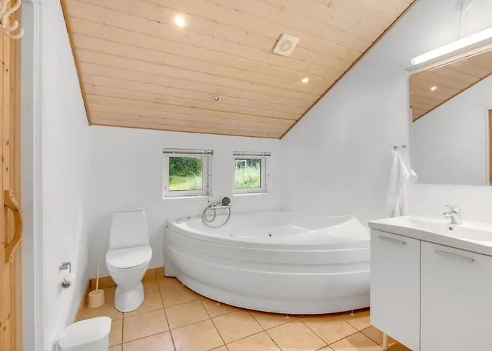 Emila - 2-2km From The Sea By Interhome *