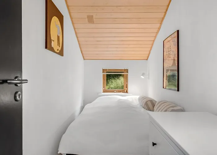 Emila - 2-2km From The Sea By Interhome